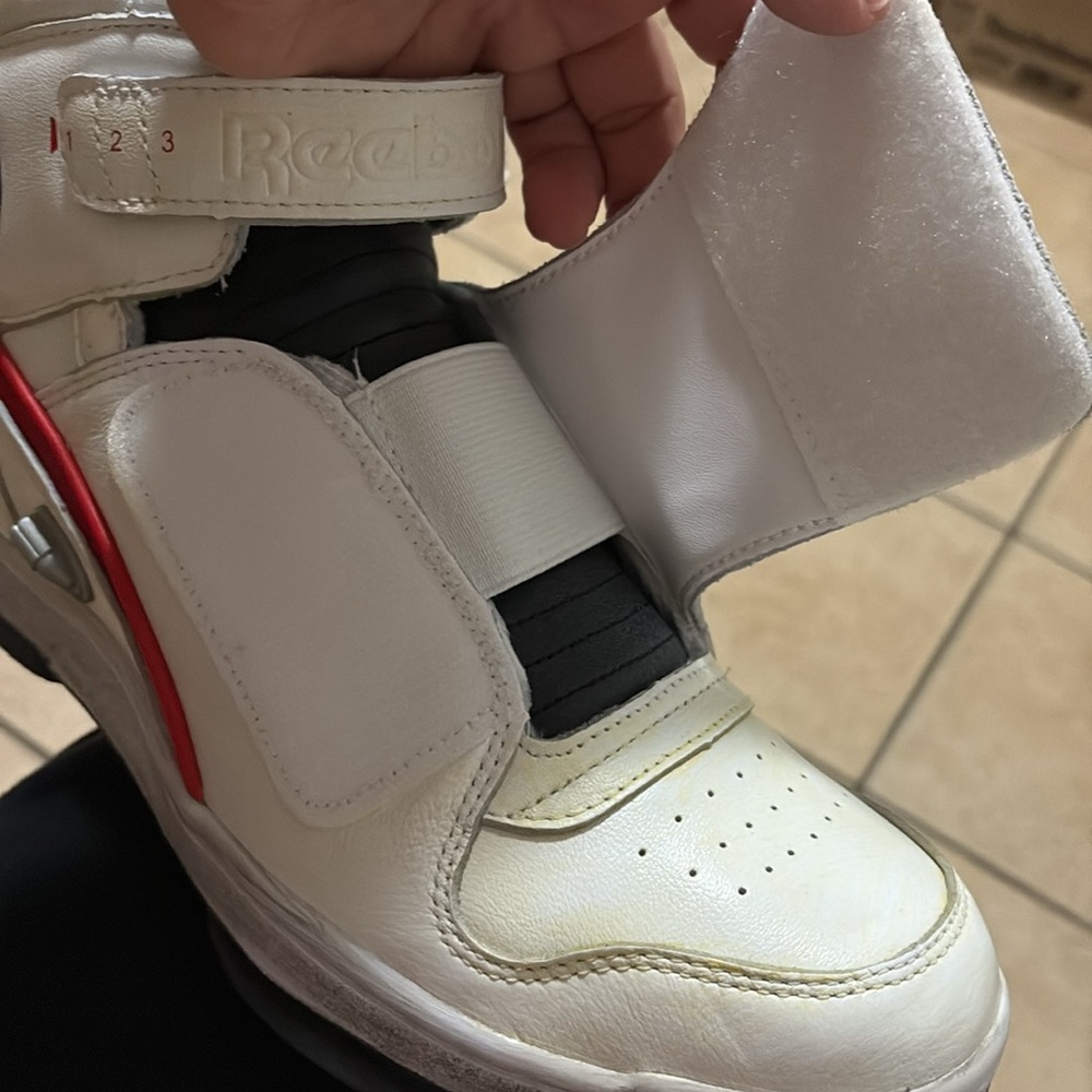 Reebok x Ghostbusters High-Top Sneakers
Ghost Smashers ‘Ecto-1 Vibes’ 2022 - Picture 9 of 10